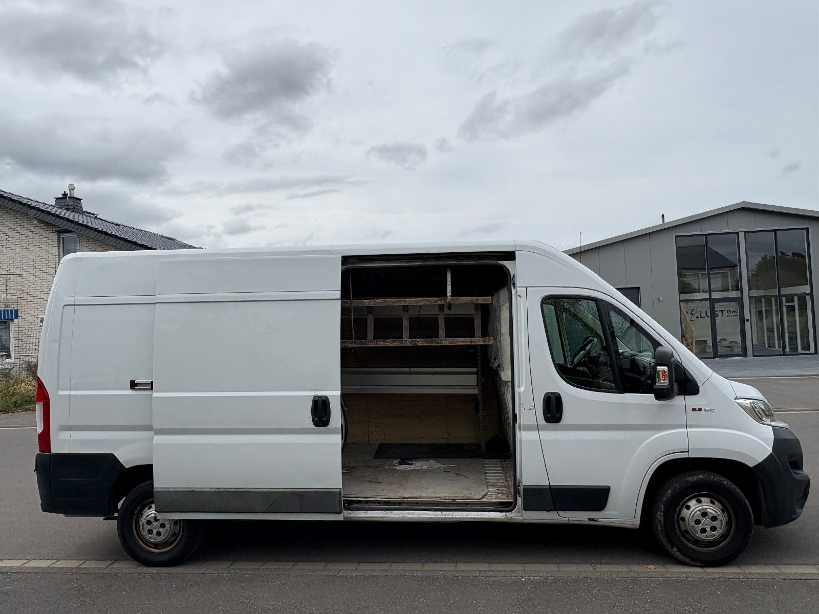 Fahrzeugabbildung Fiat Ducato Grossr.-Kasten 35 130 L4H2 RS: 4035 mm/3-