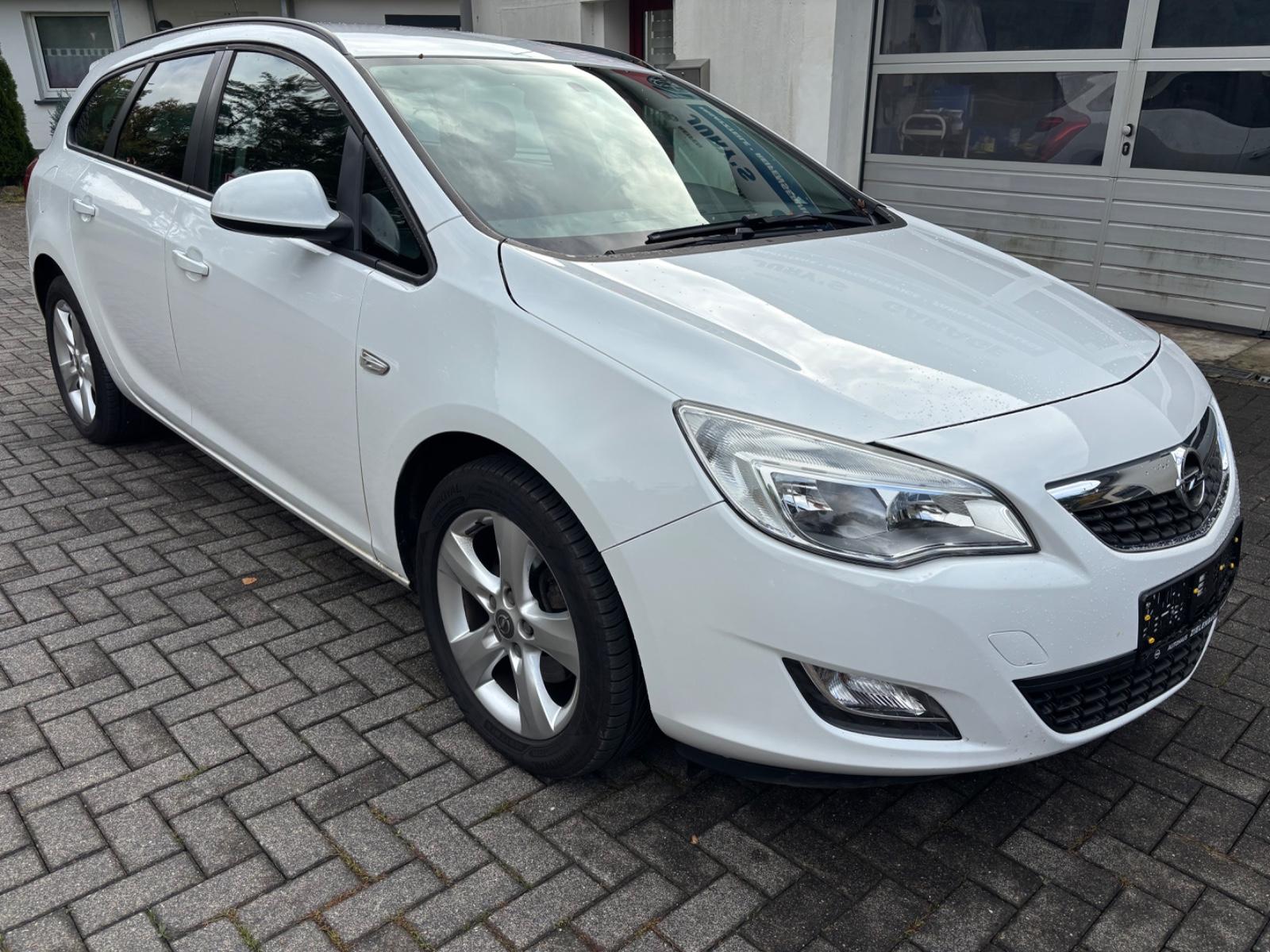 Opel Astra, 2012