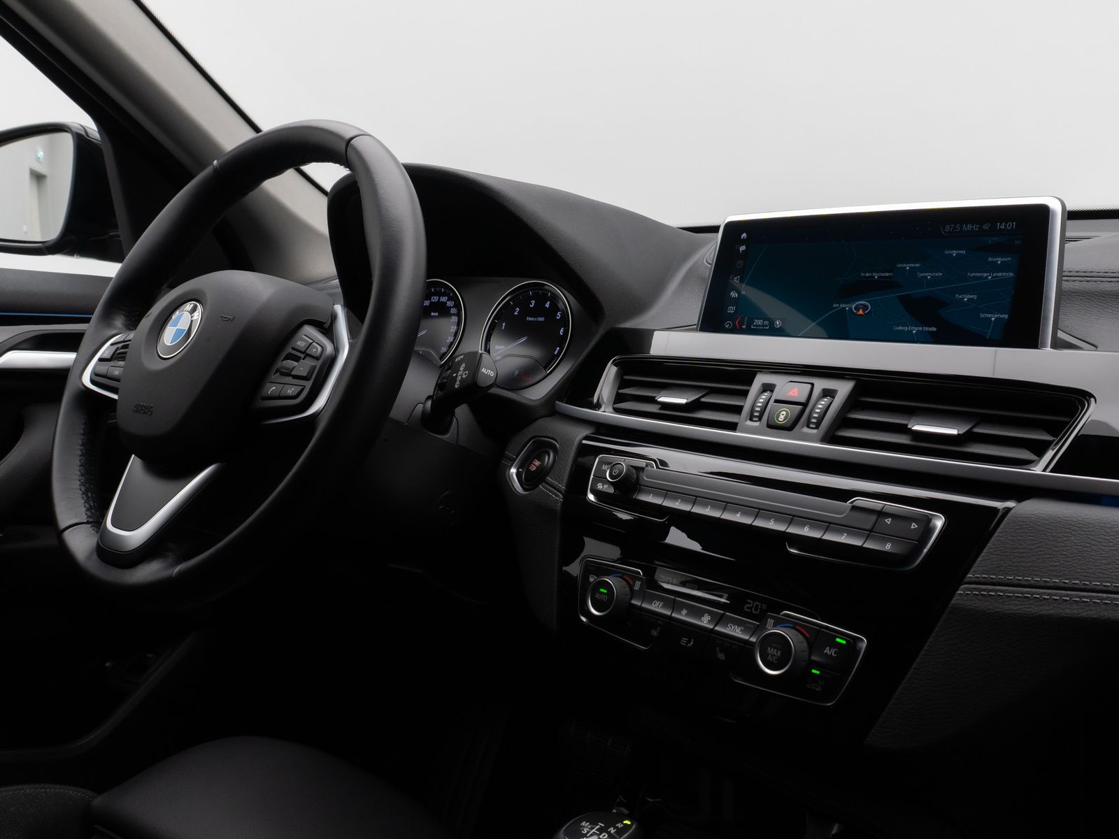 Fahrzeugabbildung BMW X1 xD25e Sport Line Kamera DAB HiFi LED 18Zoll