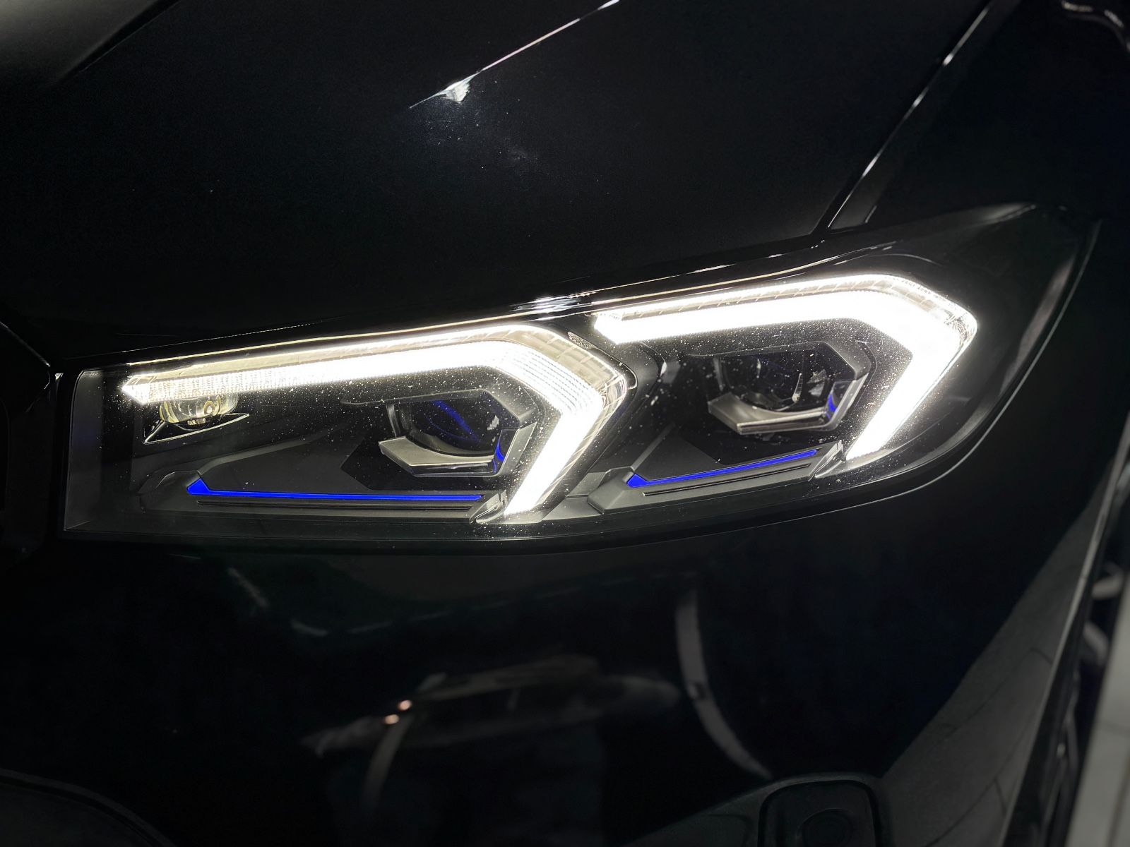 Fahrzeugabbildung BMW 320d M SPORT PRO Touring |PANO|HEAD-UP|AHK