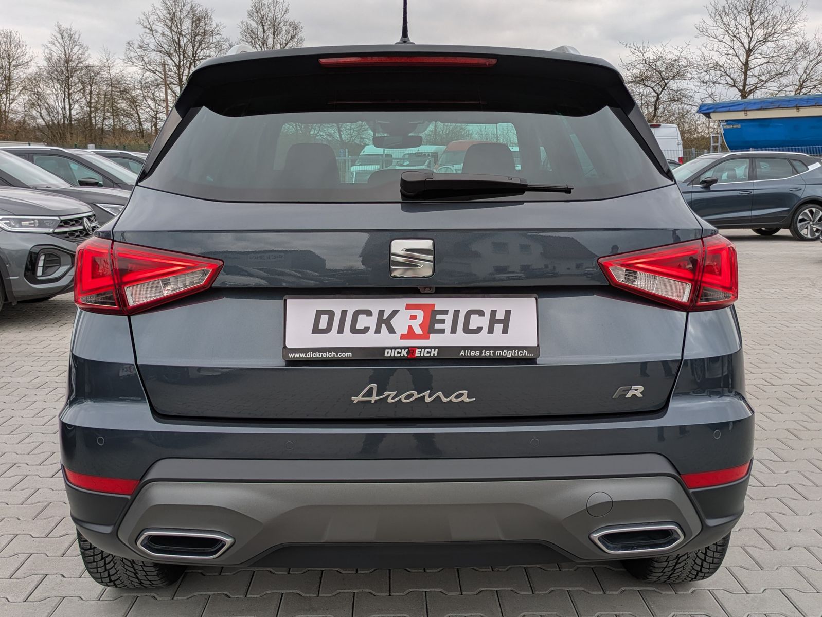 Fahrzeugabbildung SEAT Arona 1.5 TSI FR DSG AHK*ACC*LED*APP*DAB*KAMERA