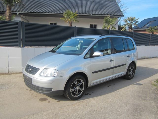 Volkswagen Touran 1.6 Klima 102 PS AHK Euro-4 Alu TÜV 02/25