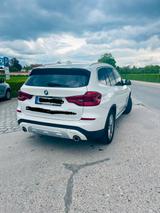 BMW X3 xDrive20i Luxury Line, mit Panorama Dach - BMW X3 Gebrauchtwagen in München