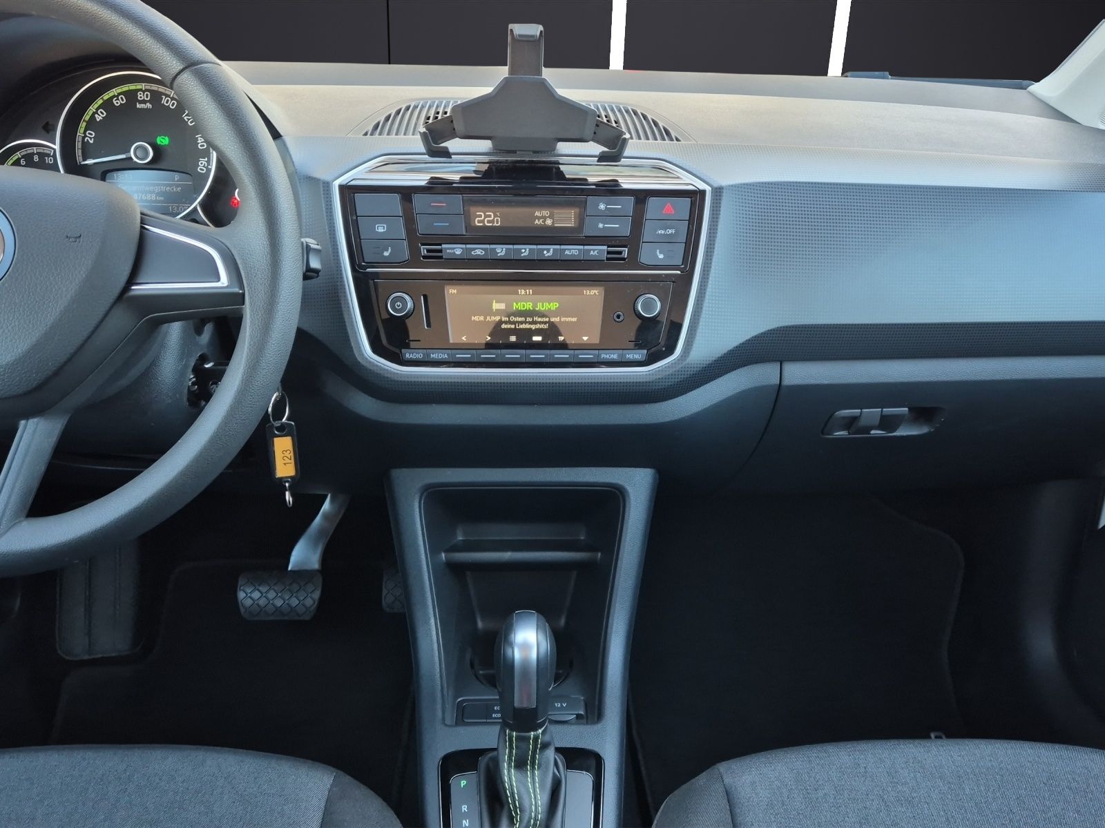 Fahrzeugabbildung SKODA Citigo e iV Ambition DSG Climatronic DAB GRA PDC