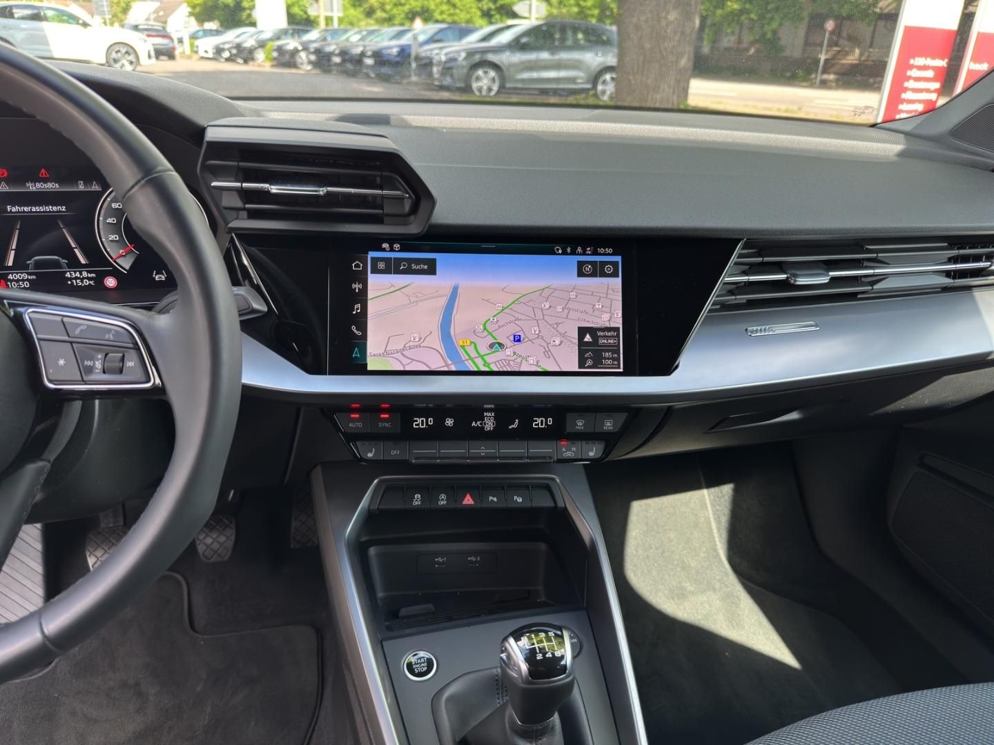 Fahrzeugabbildung Audi A3 Sportback Advanced 30 TFSI LED Business Assis