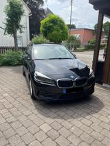 BMW 218 Active Tourer 218i - 1.Hand, wenig Kilometer - BMW 218 Active Tourer von privat