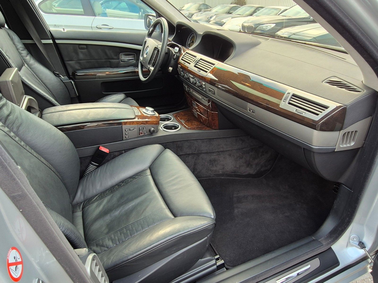 Fahrzeugabbildung BMW 760Li A/Erstlack/Orig. km/Ausnahmezustand