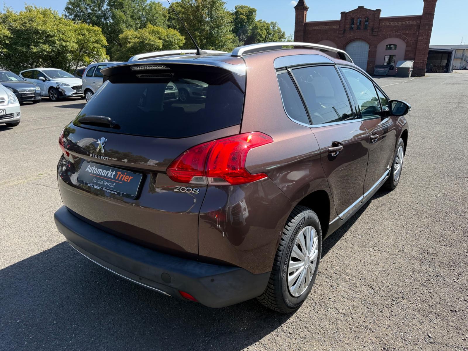 Peugeot 2008 Allure! TÜV NEU! Bordcomputer! Wenig KM!