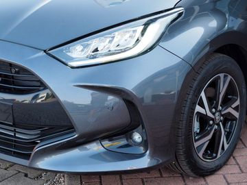 Bild 21 Toyota Yaris Hybrid Style,PDC v+h,Kamera,LED