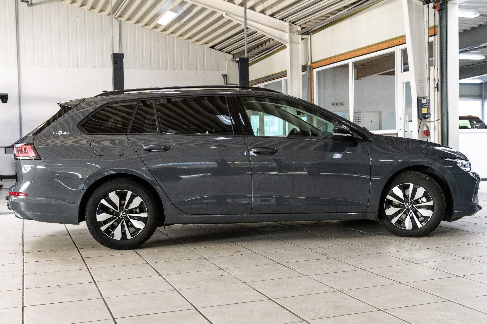 Fahrzeugabbildung Volkswagen Golf VIII Variant Goal 2.0 TDI IQ-LED+AHK+360°KA