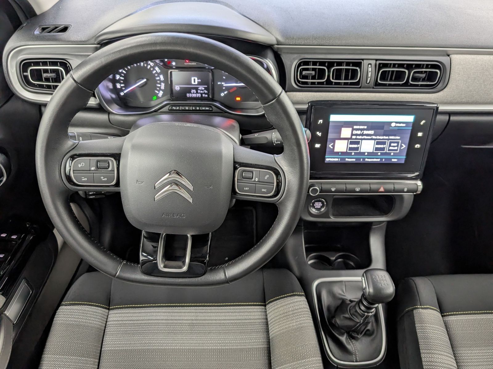 CITROEN C3  1.2 PureTech Shine Navi Pano NUR GEWERBE – Bild 16