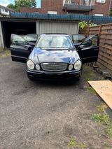 Mercedes-Benz Mercedes Benz eleganze e280 - Mercedes-Benz E 280 in Duisburg
