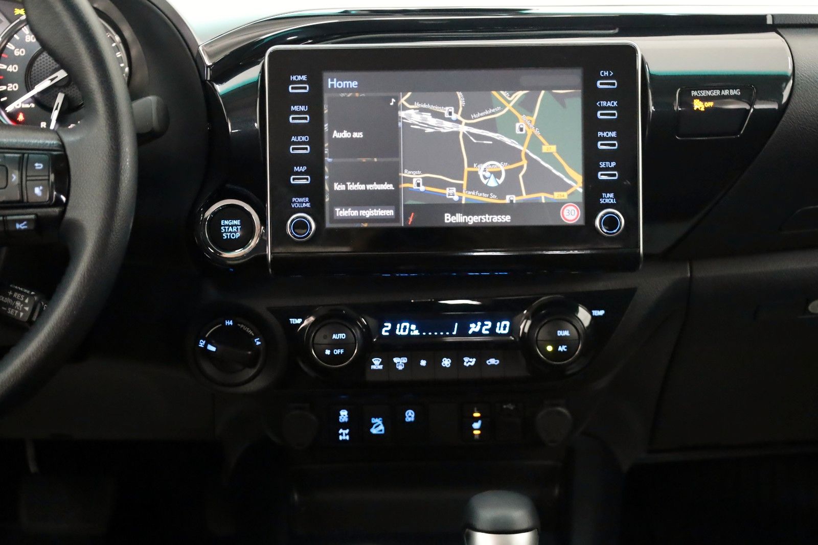 Fahrzeugabbildung Toyota Hilux 2.8 D-4D Executive, CarPlay, Kamera, Rollo