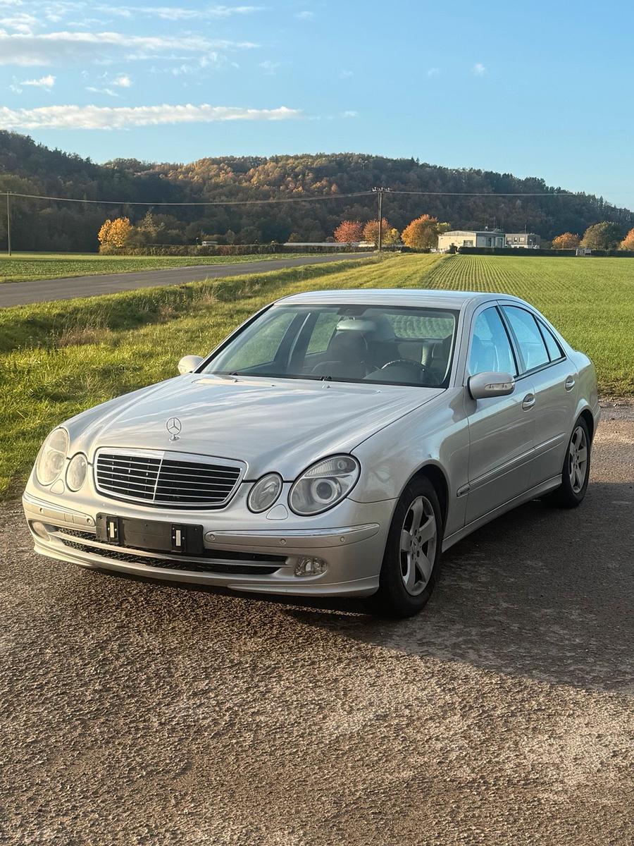 Mercedes-Benz E 320