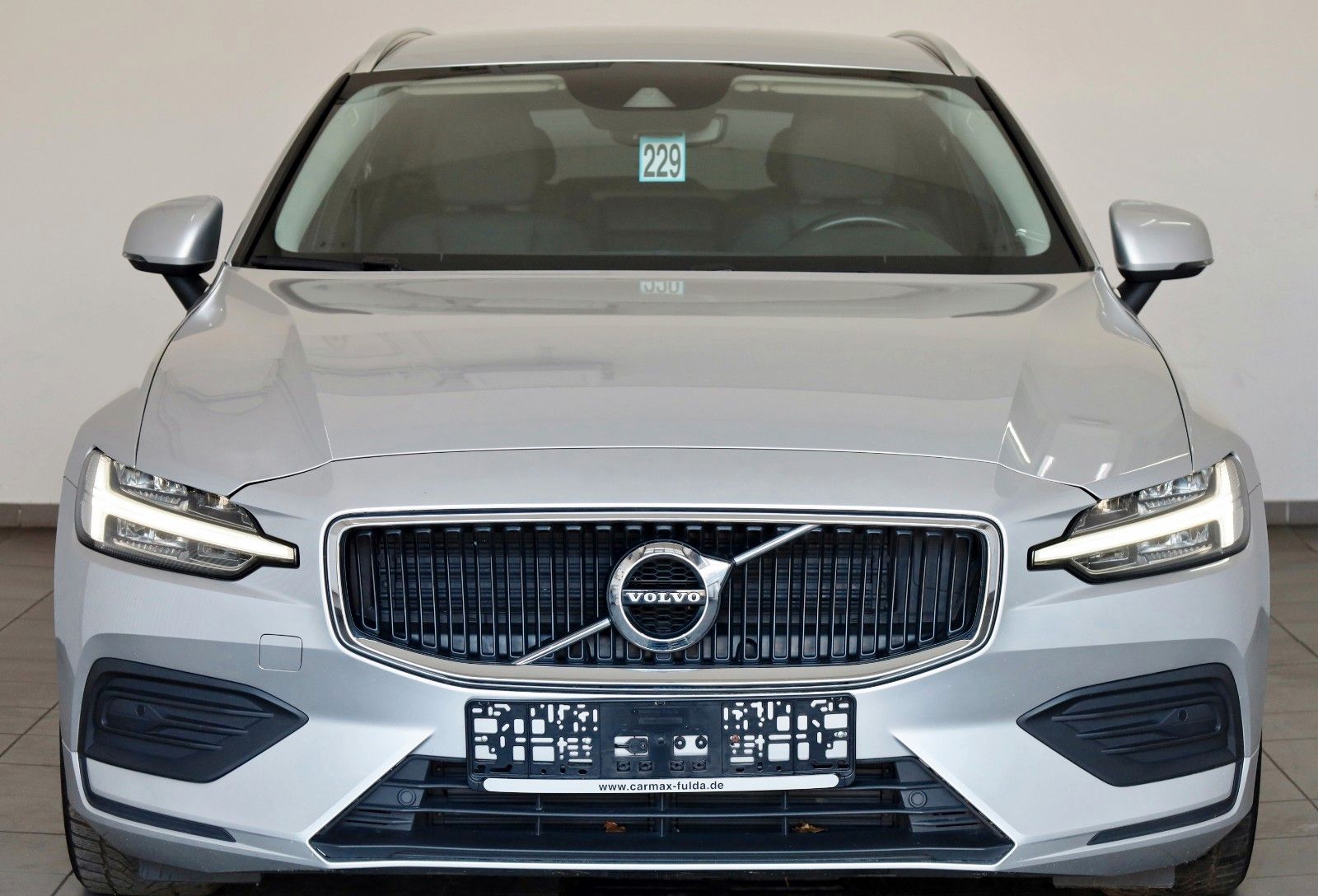 Fahrzeugabbildung Volvo V60 Momentum Pro,Leder,Navi,SH,Kamera,LED,AHK el