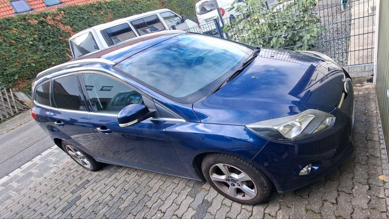 Ford Focus 2013 — engine 998 cm³, 125 HP (92kW)
