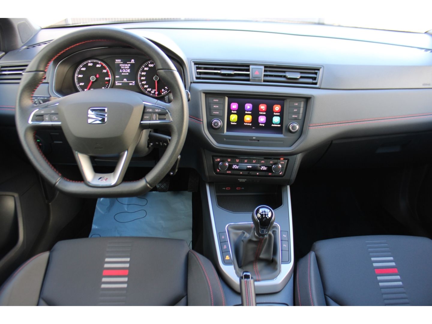 SEAT Arona 1.0 TSI FR LED Full Link DAB PDC RFK SHZg - Image 12