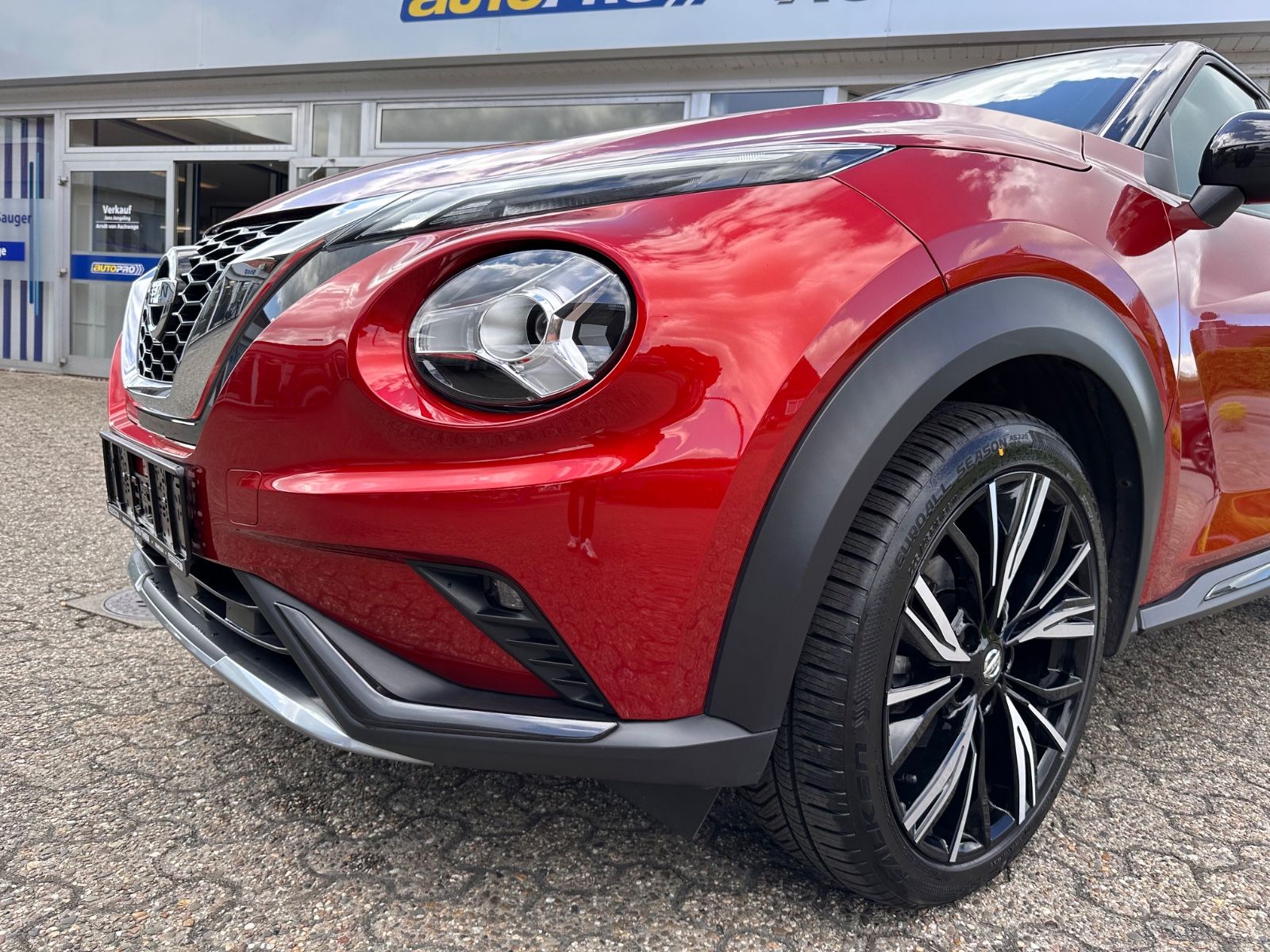 Fahrzeugabbildung Nissan Juke N-Design 1.0 DIG-T DCT Bose/LED/GRA/LM19"