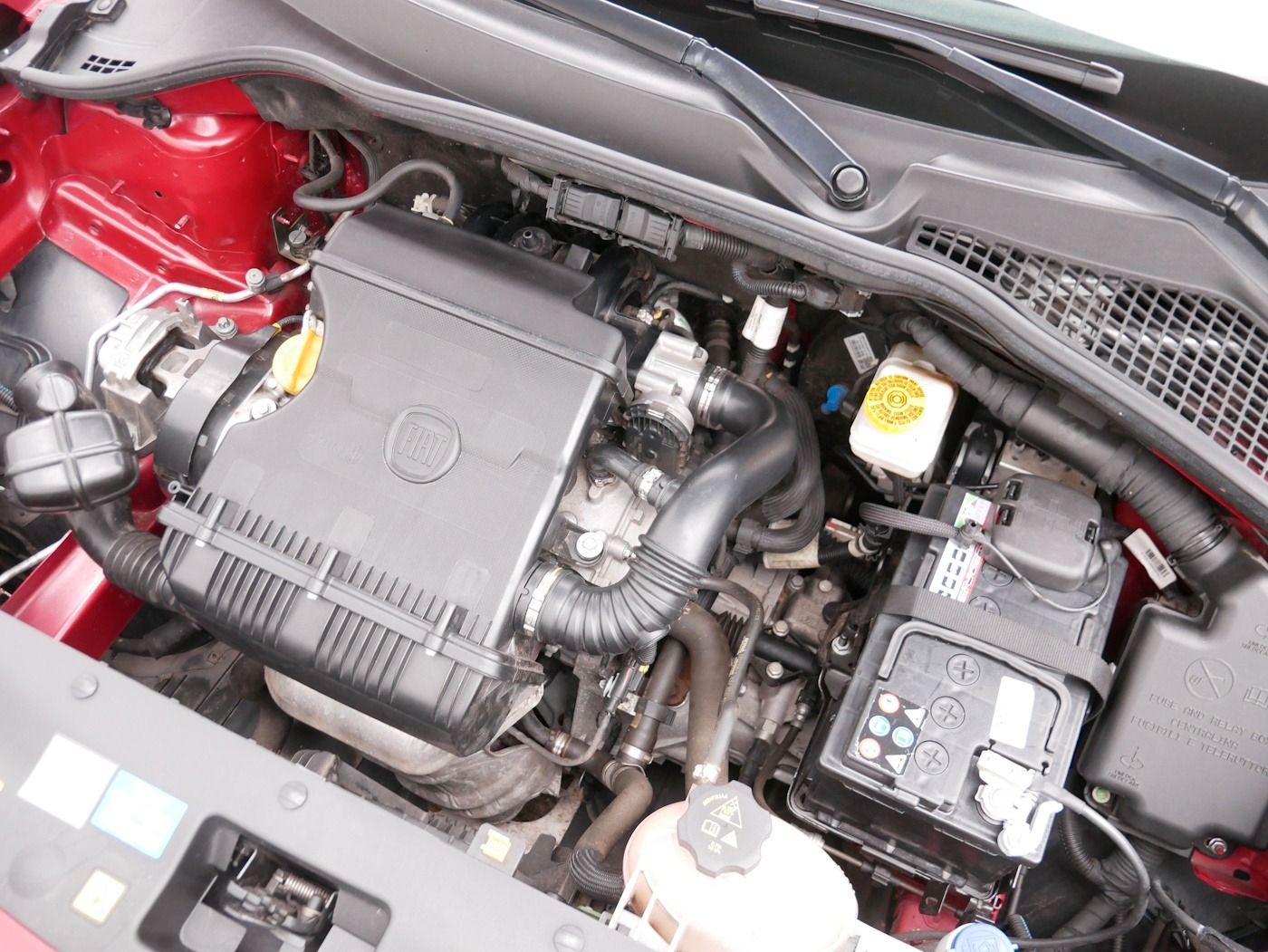 Fahrzeugabbildung Fiat Tipo Kombi 1.4 Pop SHZ PDC USB Klima Tempomat