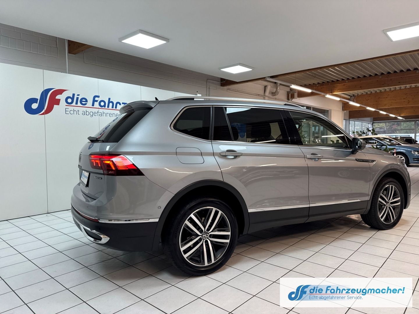 Fahrzeugabbildung Volkswagen Tiguan Allspace Elegance 4Motion 2.0 TDI   *EXPO