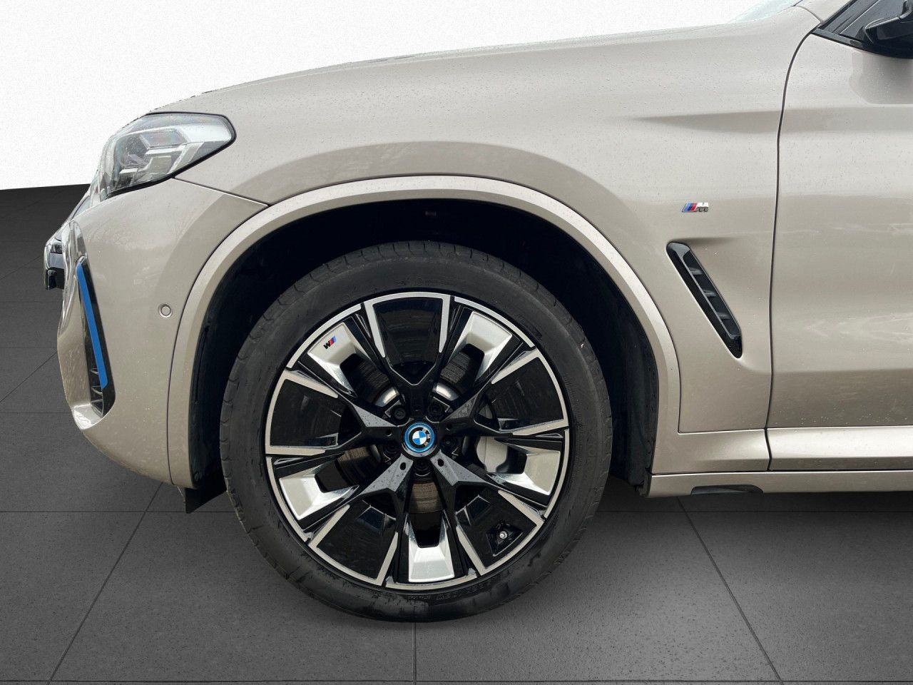 BMW iX3 - Bild 18