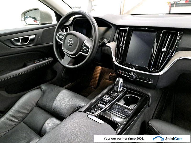 Volvo V60 2.0 T8 4x4 PHEV Inscription Aut. Pano LED V imagem 3