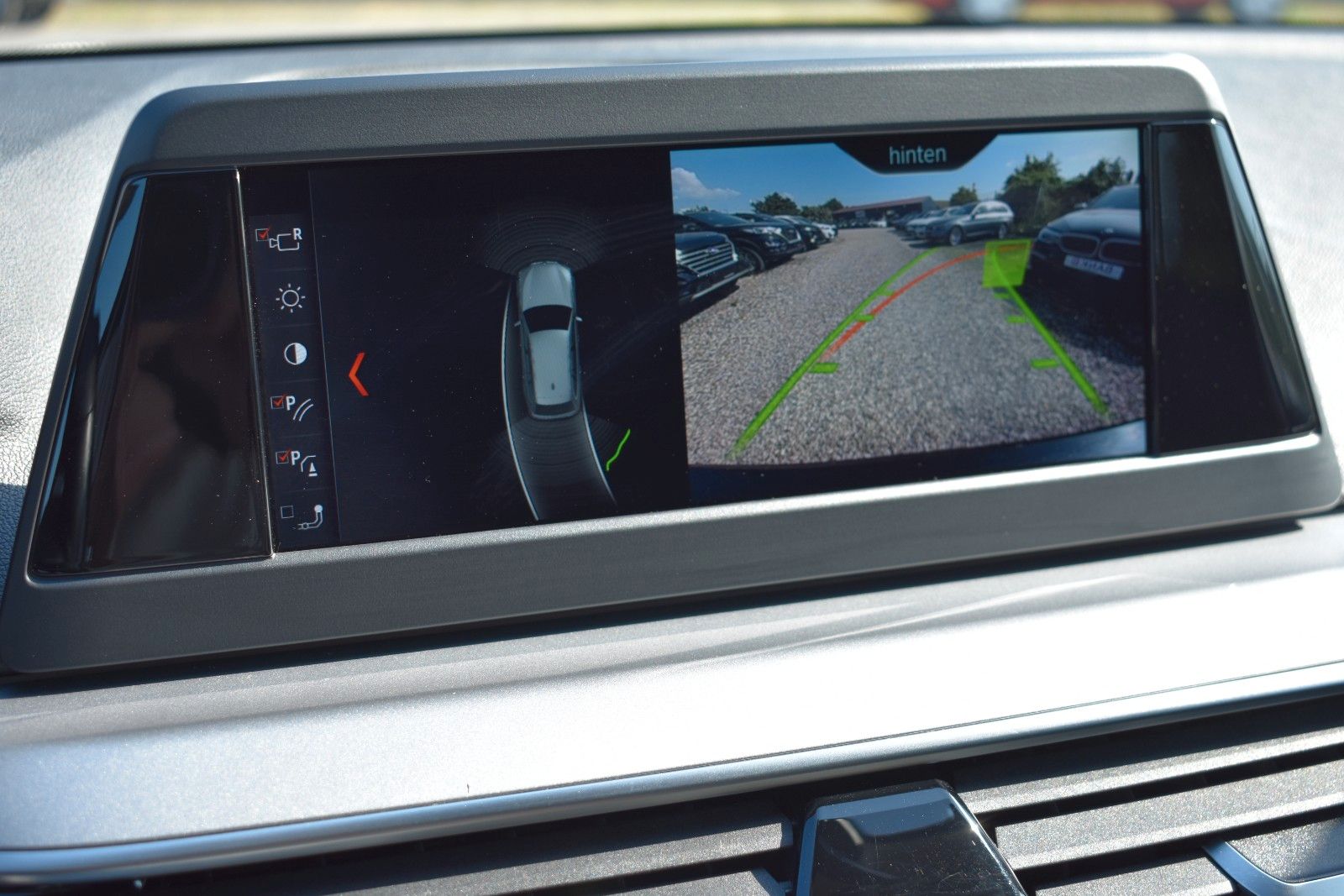 Fahrzeugabbildung BMW 530i Touring xDrive AHK Panorama LED Kamera
