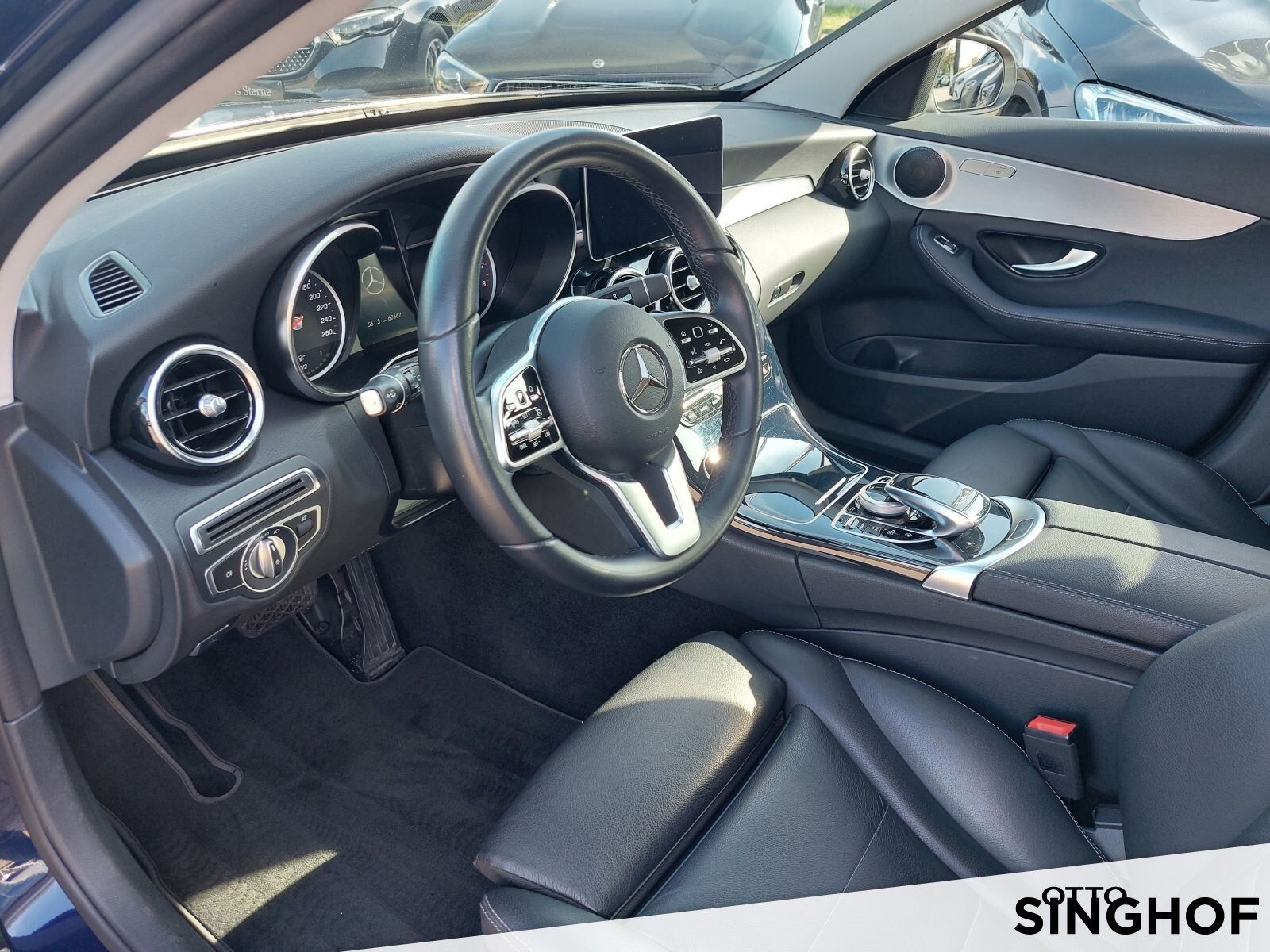 Fahrzeugabbildung Mercedes-Benz C 200 T Avantgarde +dyn.LED+Comand+Rü Kam+Leder+