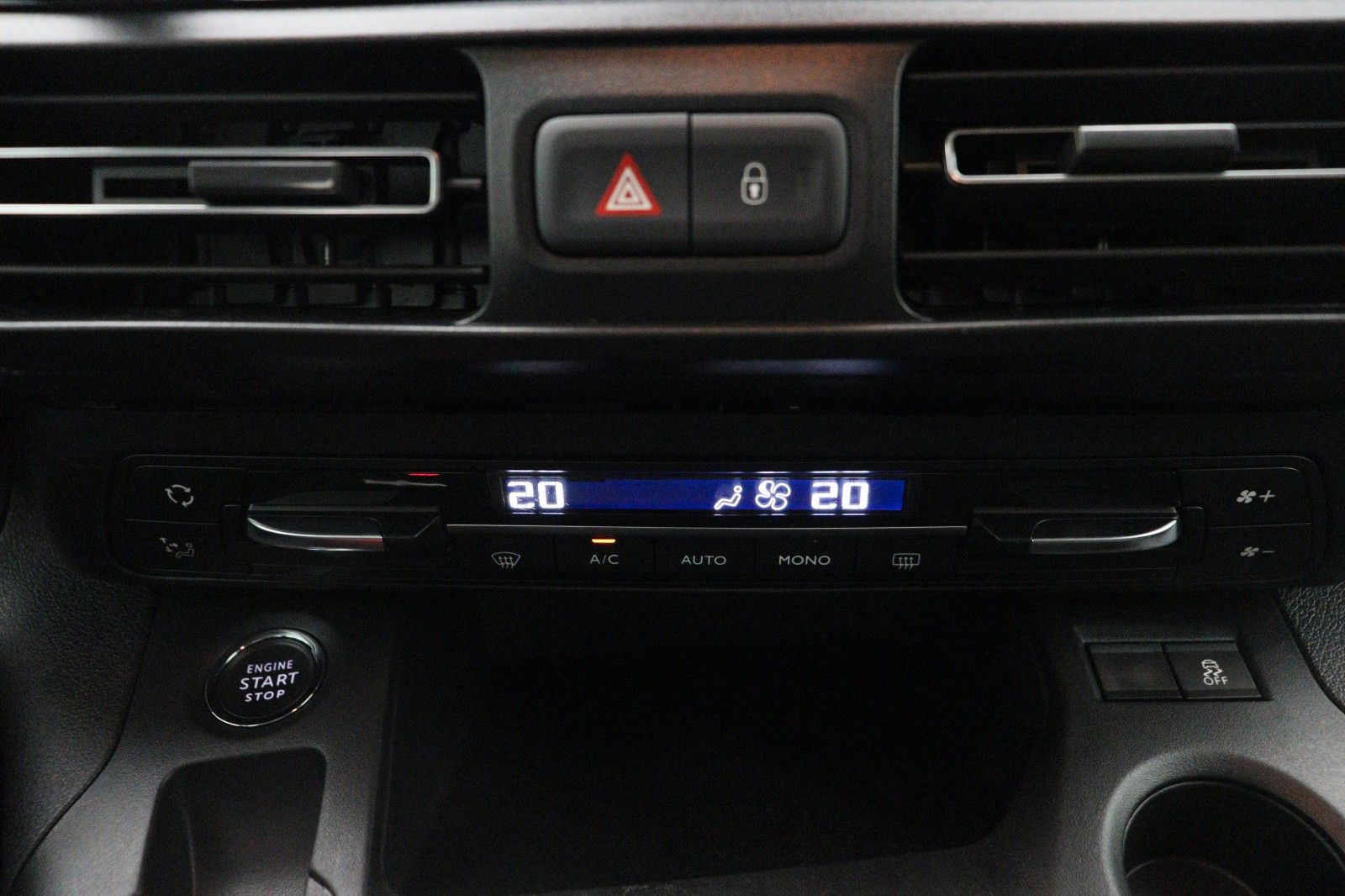 Fahrzeugabbildung Opel Combo Life 1.5 Edition StandHzg NAVI AHK