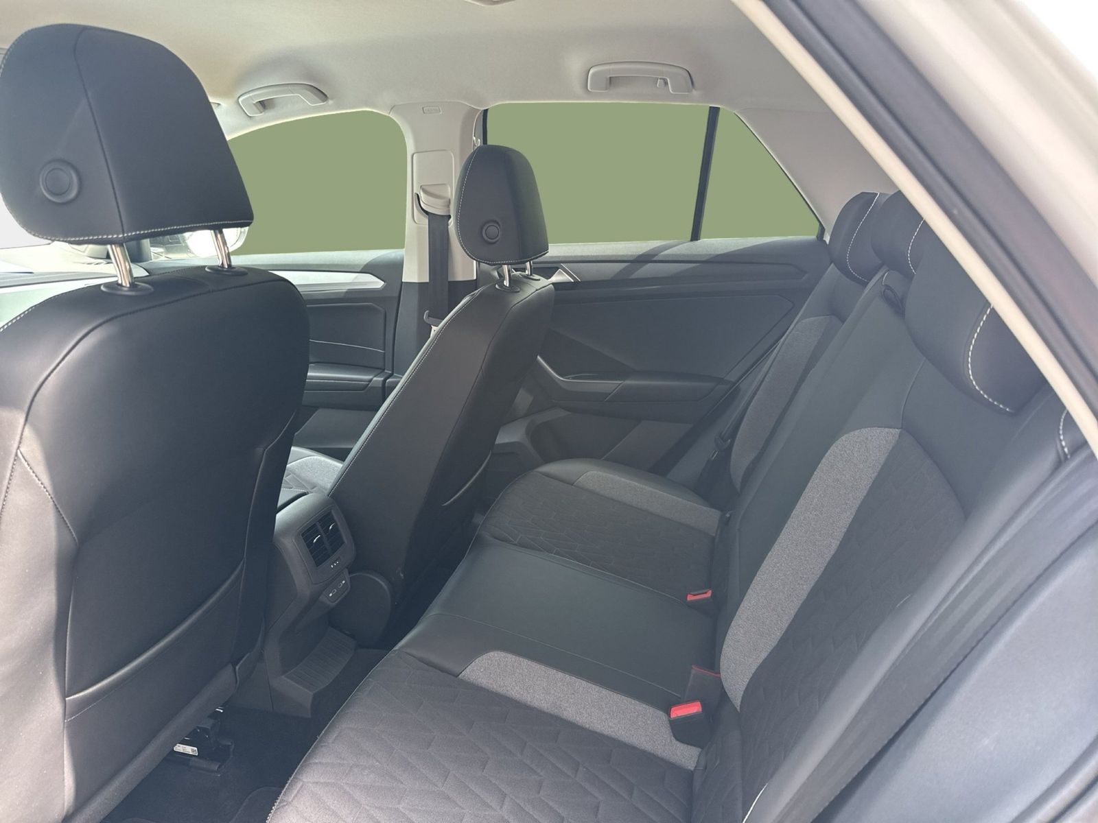 Volkswagen T-Roc - Bild 10