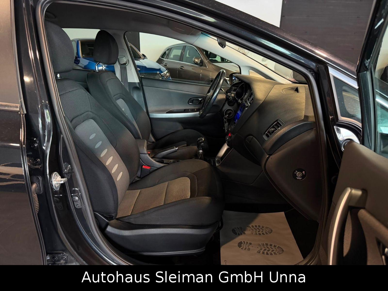 Kia cee'd 2014 — photo 12