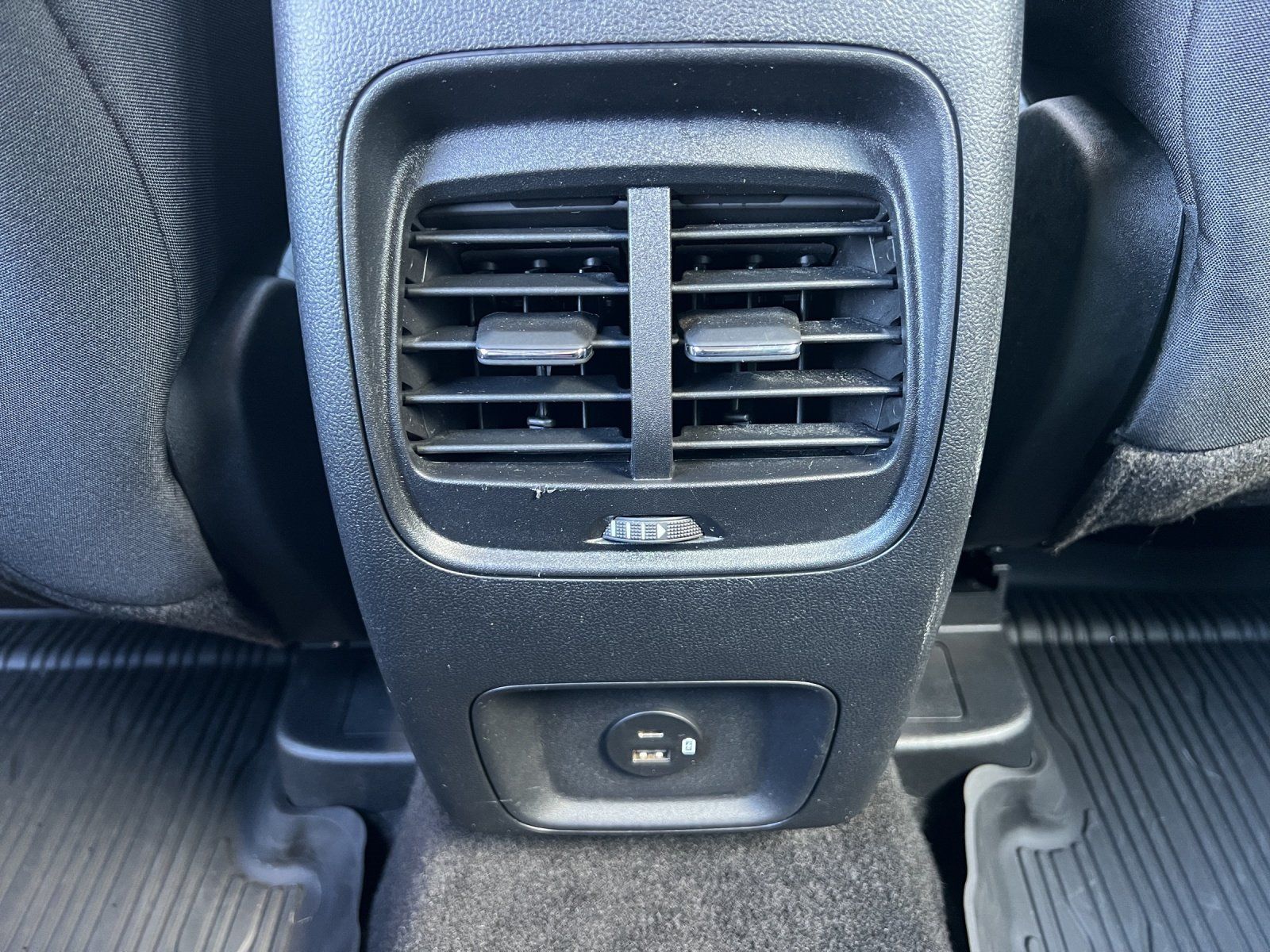 Fahrzeugabbildung Ford Kuga 1.5 EcoBoost Titanium Start/Stopp