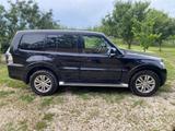 Mitsubishi Pajero 3,2 DI-D 4WD Diamant Edition Automati... - Mitsubishi Pajero: 4.4