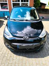 Hyundai i10 - Hyundai i10: Hyunda