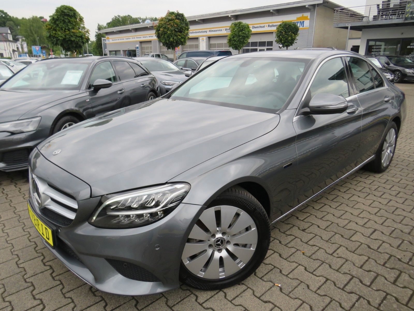 MERCEDES-BENZ C 300 de Lim. Avantgarde *1.HAND *AHK *LED *DAB