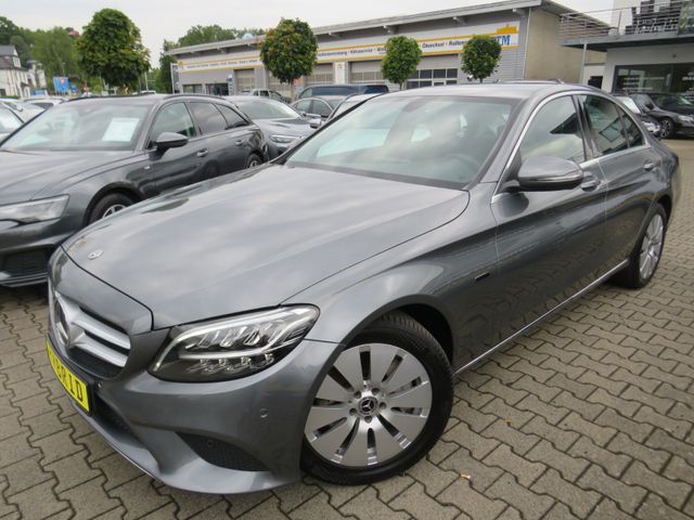 MERCEDES-BENZ C 300 de Lim. Avantgarde *1.HAND *AHK *LED *DAB