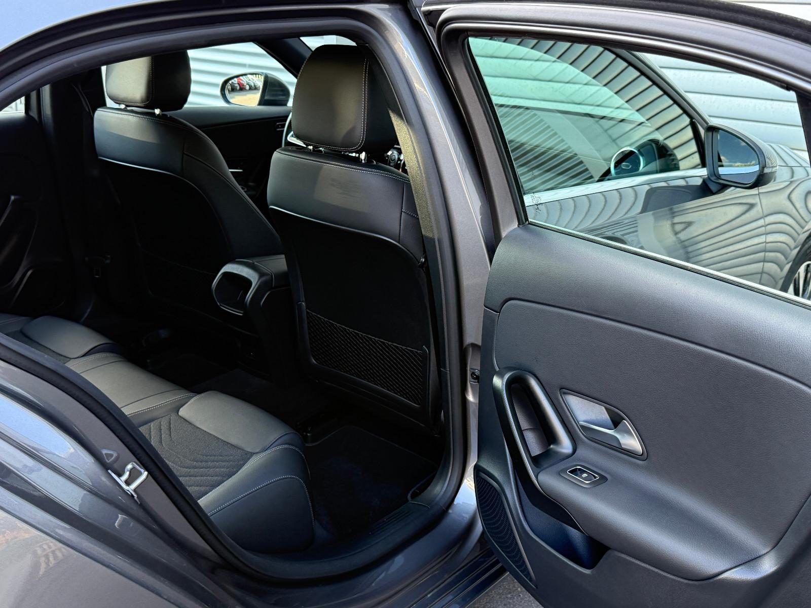 Mercedes-Benz A-Class d Advanced Aut LED SHZ Navi Kamera T-Leder, миниатюра 24