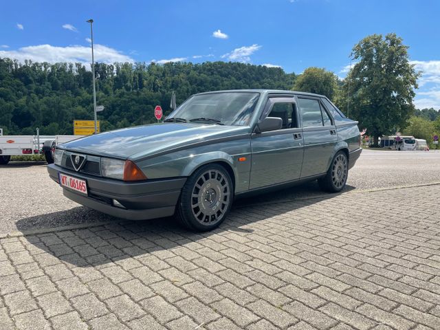 Alfa Romeo Alfa 75 1,8 i.E., H-Zulassung, TÜV NEU