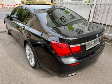 BMW 740 - 4