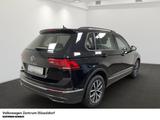 Volkswagen Tiguan Life 2.0 TDI DSG Rückfahrkamera Navigatio - VW Tiguan Gebrauchtwagen in Düsseldorf