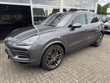 Porsche Cayenne - 2
