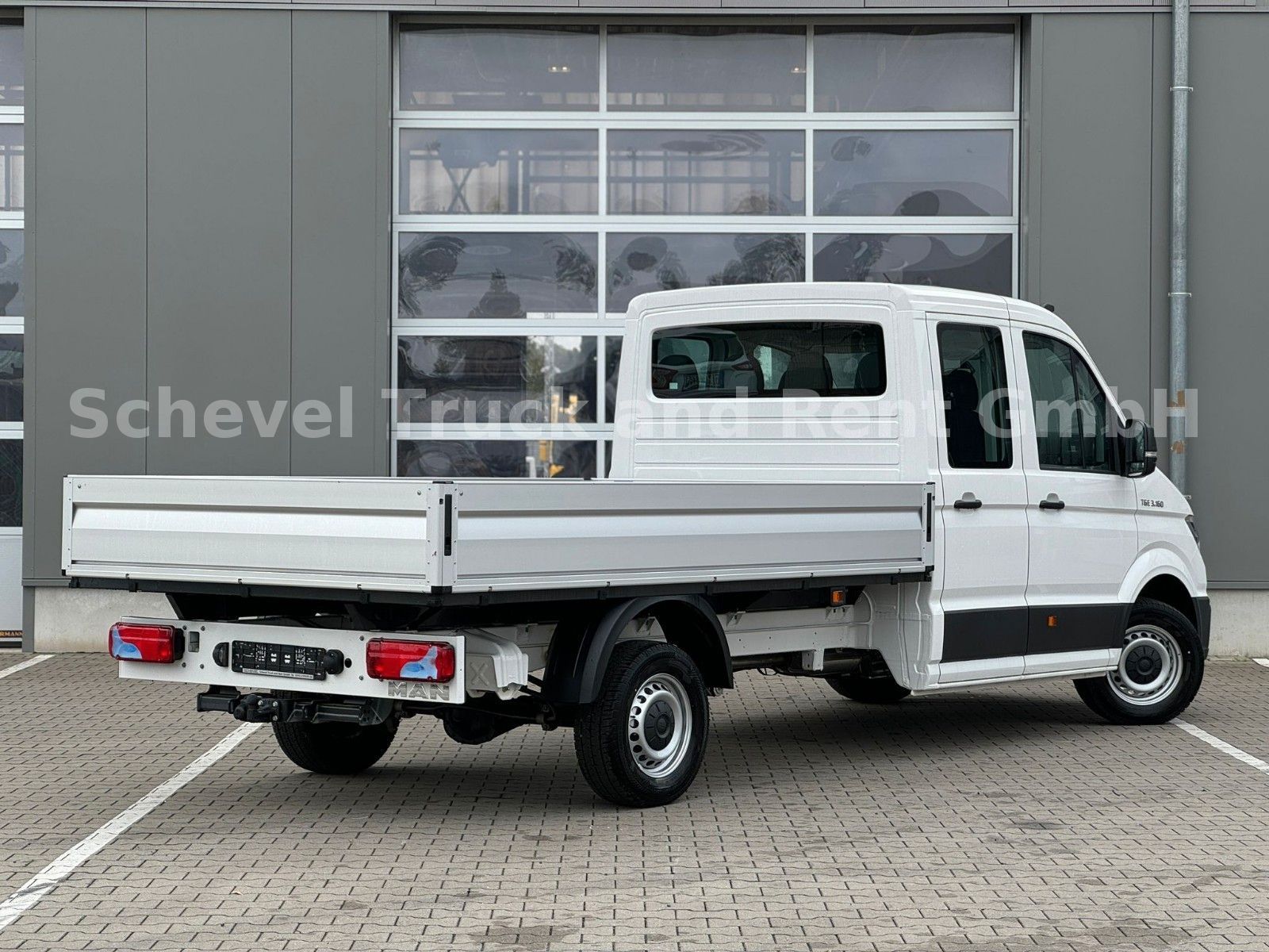 Fahrzeugabbildung MAN TGE 3.160 DoKa Pritsche *Lang* 3,5 AHK