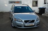 Volvo V50 Kombi 1.8 Momentum - Volvo V50 mit Benzin-Antrieb: Kombi, 1.8