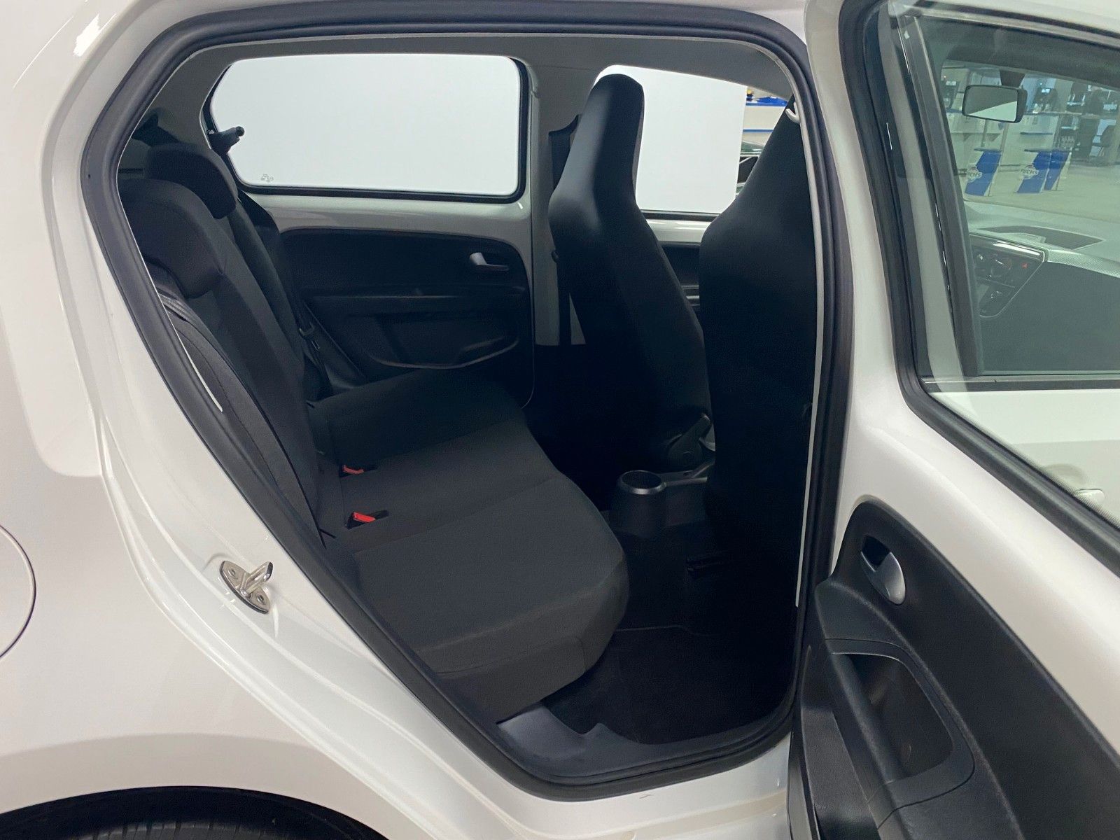 Fahrzeugabbildung Volkswagen up! 1.0 move up!+CHECKHEFT+SITZHEIZUNG+TELEFON+