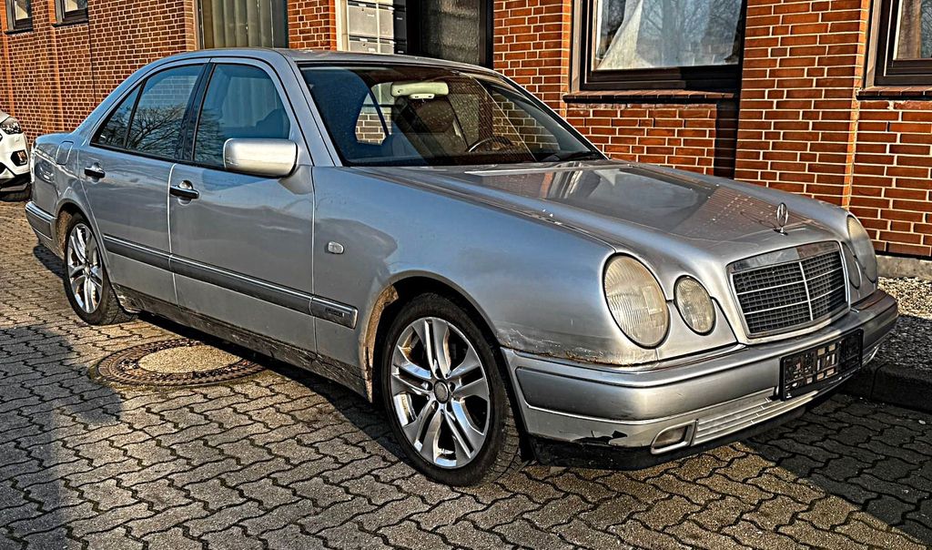 Angebot ansehen Mercedes-Benz E 200