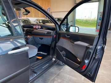 MYAUTOCENTER – Gebraucht- und Jahreswagen mit Werkstattservice in Pfaffenhofen Citroën C8 2.0 16V Tendance *2. Hand*Klima*7-Sitzer*PDC*