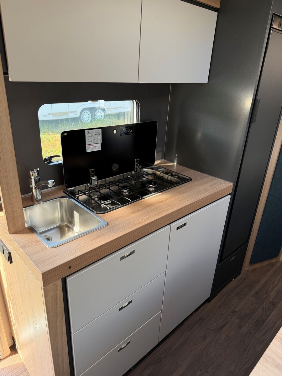 Fahrzeugabbildung Knaus Sport 500 KD Markise Etagenbett Design Paket
