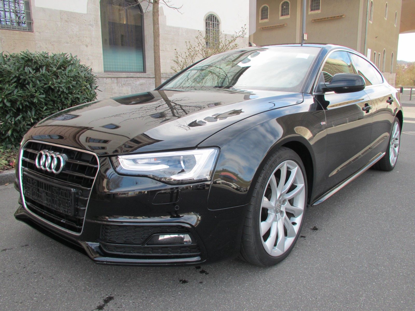 AUDI A5 Sportback 2.0 TDI S-line Xenon Navi PDC BC