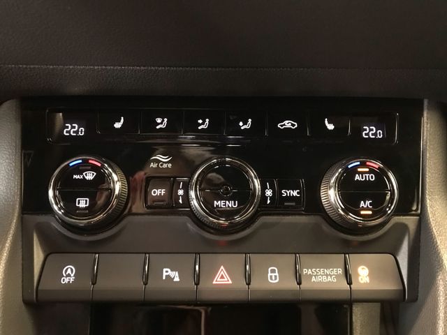 Karoq Sportline 2.0 TSI 4x4 DSG*VIRTUAL*AHK*