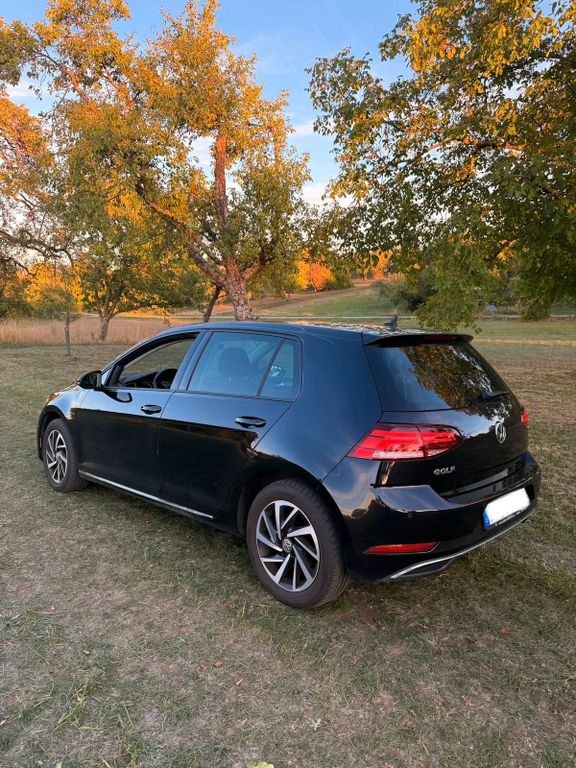 Image of Volkswagen Golf